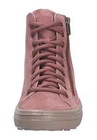 Sneaker alta in suede rosa con il laccio in tessuto sul davanti e zip laterale. Punta rotonda e suola in gomma tessurizzata.