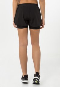 Even&Odd active Pantalón corto de deporte - black