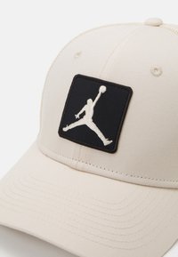 Jordan RISE UNISEX - Nokkmüts - hellbraun/black