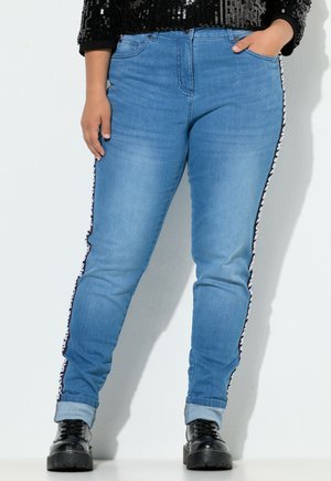 LEA WORDING-SEITENSTREIFEN 5-POCKET - Těhotenské džíny - blue stone