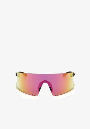 Occhiali da sole con un ampio design avvolgente. Lenti graduali in tonalità di rosa e giallo. Accenti neri sulla montatura e bracci laterali regolabili.