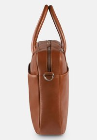 Braune Lederhandtasche mit glatter Textur, rechteckiger Form, zwei Griffen und einem Reißverschluss oben. Mit einem silbernen Ringelement an der Seite.