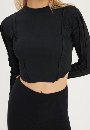 Longsleeve - black