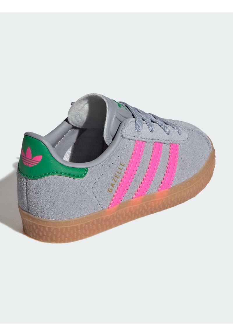 adidas gazelle silver green womens adidas Supernova W Halo Silver / Cloud White / Screaming Pink   Sportamore.com