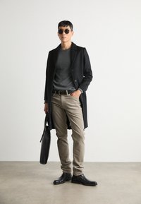 GANT SLIM - Pantalon classique - warm grey