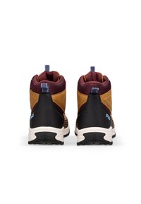 chaussure fila marron