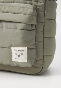 Kidzroom DIAPER BAG KIDZROOM CARE VIENNA GRACIOUS UNISEX - Previjalna torba - green