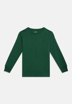 T-shirt vert foncé à manches longues avec col rond, petit logo brodé sur le côté gauche de la poitrine et poignets côtelés.