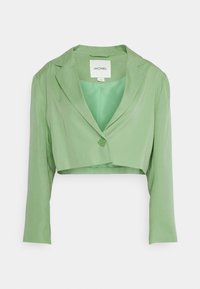 Blazer vert raccourci à manches longues, fermeture à un bouton et col cranté. Confectionné dans un tissu lisse avec un léger éclat.