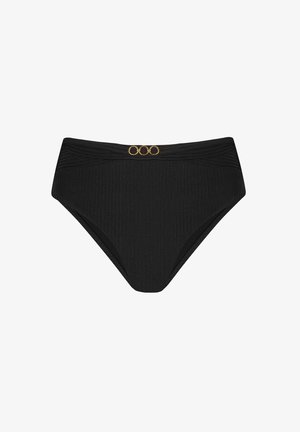 Czarny bikini z wysokim stanem wykonany z prążkowanej tkaniny. Posiada trzy złote pierścienie na przednim pasie. Gładka tekstura i wystrukturyzowany kształt.