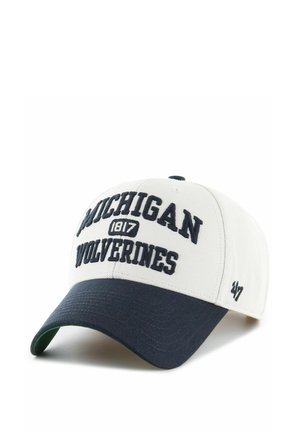 Weiße und marineblaue Baseballkappe mit der Stickerei "Michigan Wolverines 1817" auf der Vorderseite und dem "47"-Logo an der Seite.