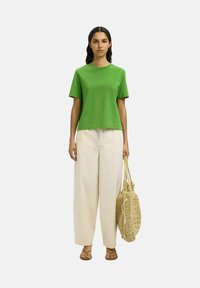 Selected Femme ESSENTIAL BOXY NOOS - T-shirts basic - spindle tree