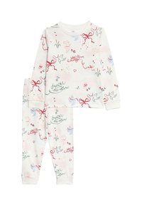 Hvid pyjamas sæt bestående af lange ærmer og bukser, udsmykket med farverige motiver af fugle, sløjfer og fantasifuld tekst i pastelfarver.