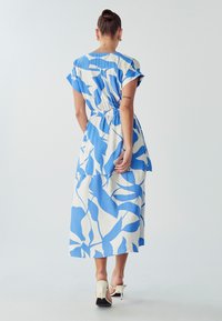 WILLA TEDDY MIDI DRESS - Marškininė suknelė - blue abstract geo