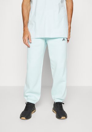 adidas Performance ESSENTIALS FEELVIVID FLEECE STRAIGHT - Jogginghose - blue