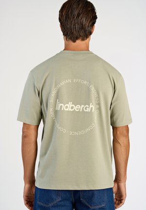 BRAND CARRIER TEE - T-Shirt print - dusty olive