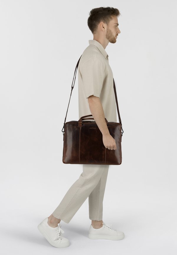 NEWPORT FACH - Notebooktasche - coffee