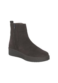 Donkerbruine suède enkelboot met een gestructureerde zwarte rubberen zool, een zijrits en een kleine lus aan de achterkant voor gemakkelijke aan- en uittrek.