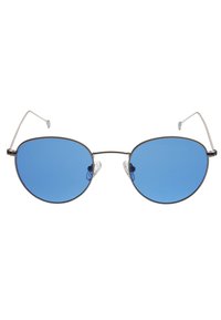 Gafas de sol con montura metálica, lentes redondos tintados de azul, puntas de las orejas transparentes y varillas delgadas y elegantes. Diseño minimalista sin detalles de hardware visibles.