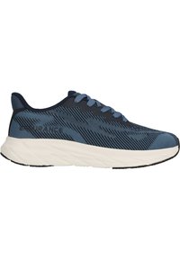 Laufschuh mit einem blauen Mesh-Obermaterial, dezentem Streifenmuster, hellblauen Schnürsenkeln und einer dicken weißen EVA-Zwischensohle mit strukturiertem schwarzen Außensohle.