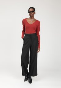INFLUENCER PUFFED SLEEVES - Strickpullover - cognac