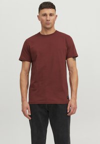 R.D.D. ROYAL DENIM DIVISION RDD DAN - Lihtne T-särk - fired brick