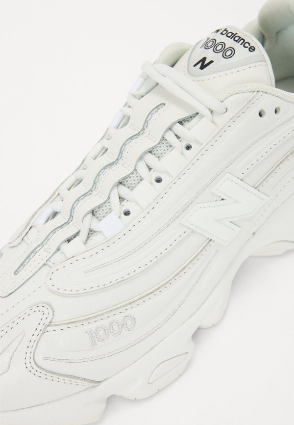 M1000 UNISEX  - Trainers - reflection2