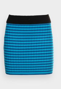 Saia mini de malha azul com riscas verticais, apresentando uma cintura canelada preta. Tecido texturizado com diferentes tonalidades de azul.