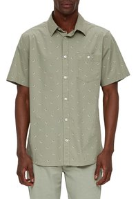 Kurzärmliges, hellgrünes Baumwollhemd mit Button-Down-Kragen, das ein sich wiederholendes Muster aus kleinen farbigen Designs und einer Brusttasche aufweist.