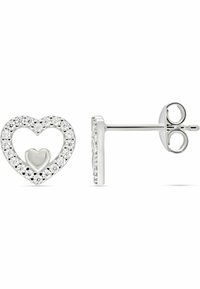 Orecchini a forma di cuore in argento decorati con pietre trasparenti scintillanti, in un design a doppio strato, con un cuore più piccolo al centro.