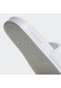 adidas Originals ADILETTE SPORTS INSPIRED SLIDES - Pantofle - ftwwht/cblack/royblu