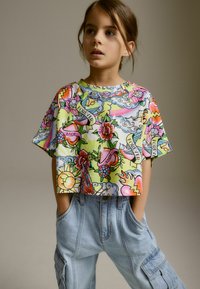 Next BOXY - REGULAR FIT - T-shirts basic - green pink printed