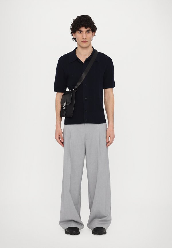 CAPE TOWN FLAT CROSSBODY UNISEX - Umhängetasche