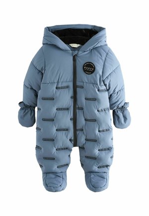Mono de nieve para bebé de color azul, acolchado, con cierre de cremallera en la parte delantera, capucha, puños elásticos y parches de goma con logo. Textura suave, diseño aislante.
