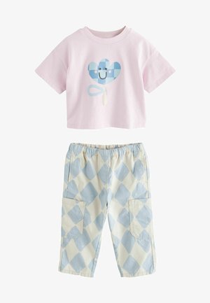 REGULAR FIT - UNISEX- T-SHIRT AND TROUSERS SET . - Hlače - blue lilac
