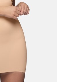 Bye Bra SCULPTING OPEN BUST - Intimo modellante - beige / nude / blush