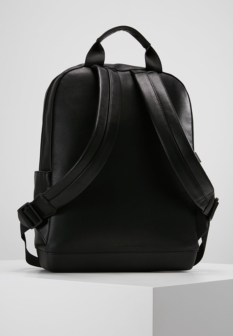 moleskine classic backpack black