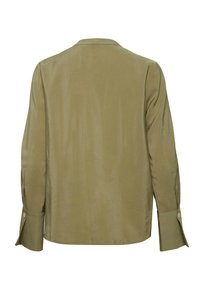Blusa olive green a maniche lunghe con una texture liscia e lucida, dotata di colletto e polsini con bottoni. Il dietro ha un taglio dritto.