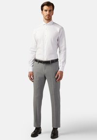 Boggi Milano SLIM FIT PINPOINT  - Formalna srajca - white