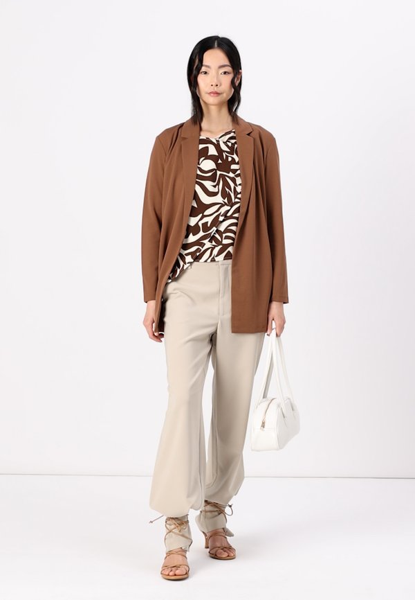 GEGGO LS - Short coat - cacao nibs3