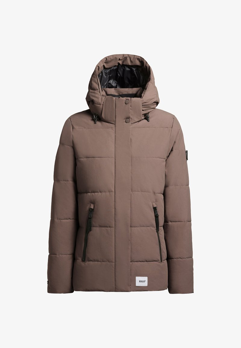 Helle braune Puffjacke mit Kapuze, die ein gestepptes Design, zwei mit Reißverschluss gesicherte Taschen und einen Logo-Patch am Saum aufweist.