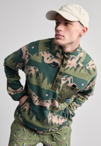 KAVU TEANNAWAY - Felpa in pile - green/multi colour