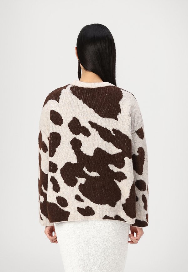 NMBESSIE O NECK COW - Jumper3