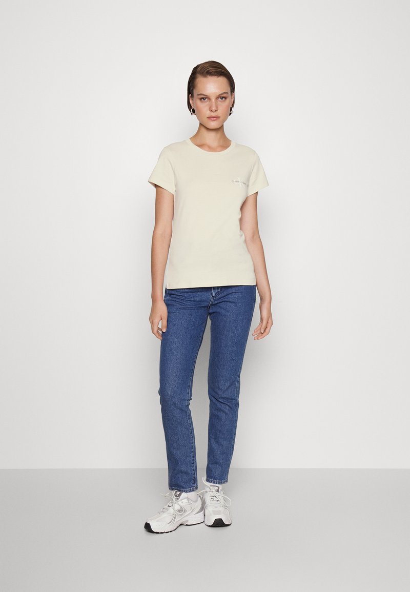 Calvin Klein Jeans MONOLOGO SLIM TEE 2 PACK - T-shirt básica - perfect taupe/eggshell
