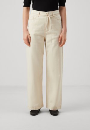 DAY Birger et Mikkelsen ELIJAH NATURE - Flared jeans - vanilla ice