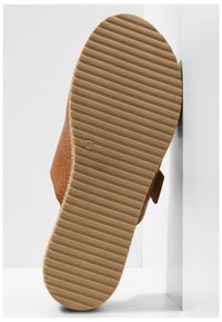 Inuovo Platt slip-in - brown