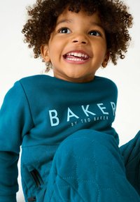 Baker by Ted Baker QUILTED AND JOGGER SET - Träningsset - teal blue