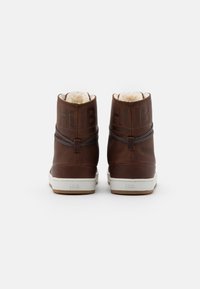 HUB Vysoké tenisky - dark brown