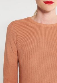 Dorothy Perkins Sweter
