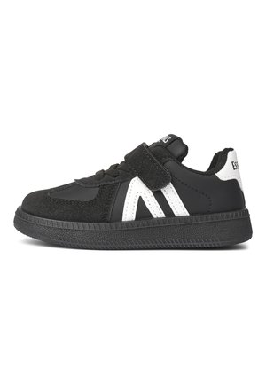Trainers - sort